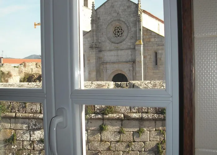 Muralha De Pensión Caminha